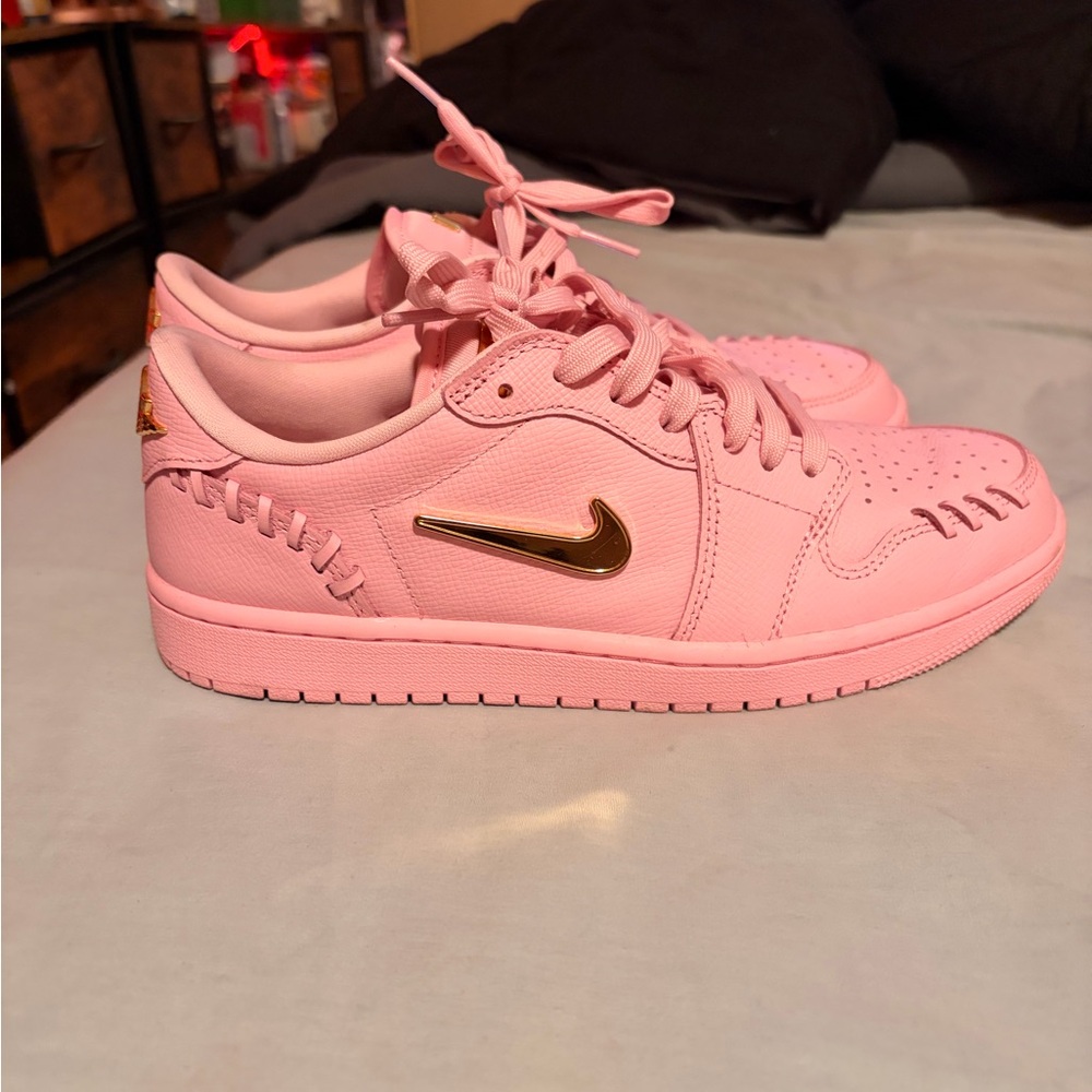 Air jordan 1 low method of make ‘Perfect Pink’